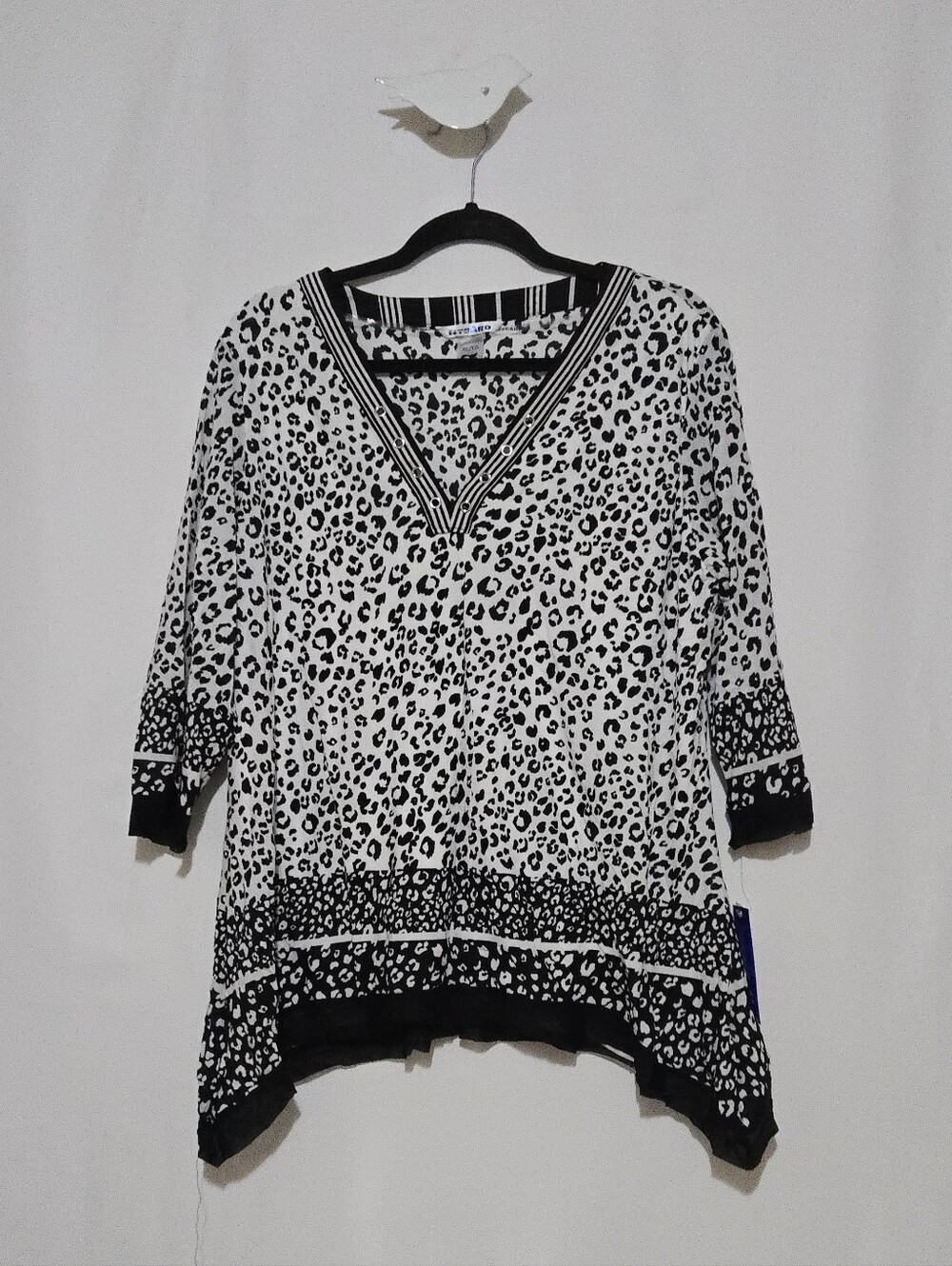 NWT Peter Nygard Tunic Blouse - Animal Print - V-Neck - Sharkbite Hem - Size XL